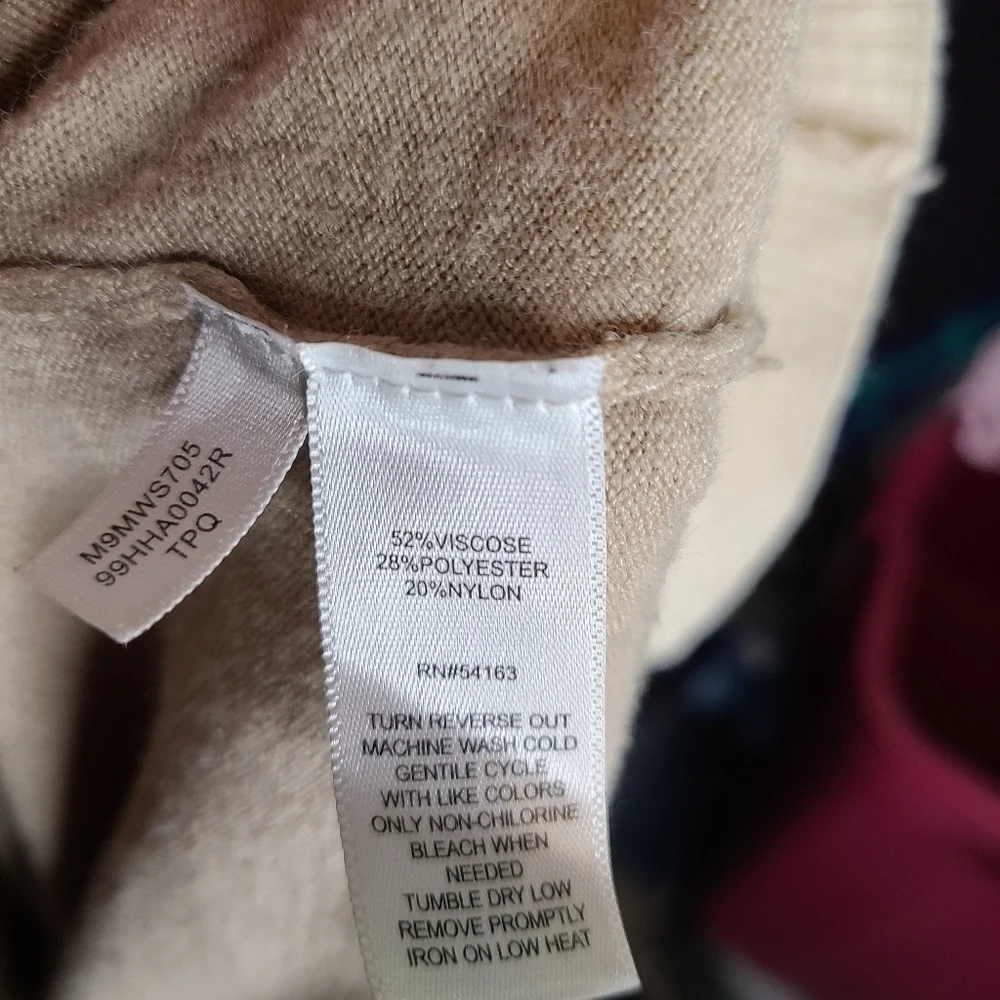 Andrew Marc Tan Sweater sz Small - Picture 10 of 10